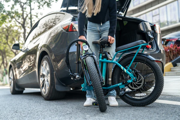 Luckeep_C23_Folding_Step_Trough_electric_bike_7_3469b534-d2f8-4b7c-802b-e4c274659d85.webp